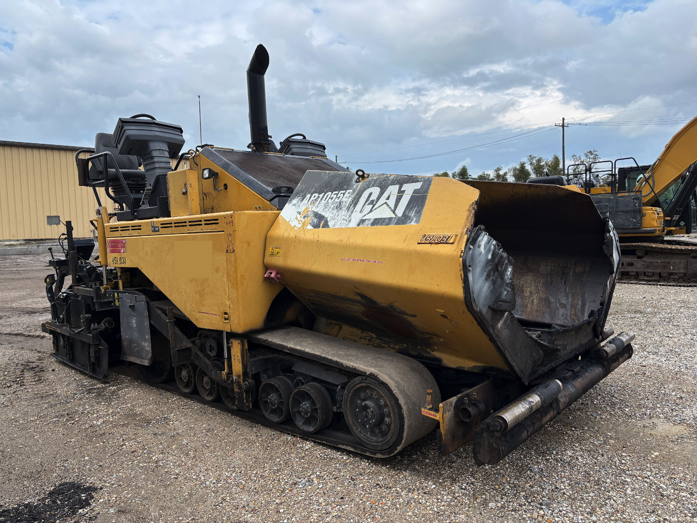 2012 CATERPILLAR AP1055E - Image 2